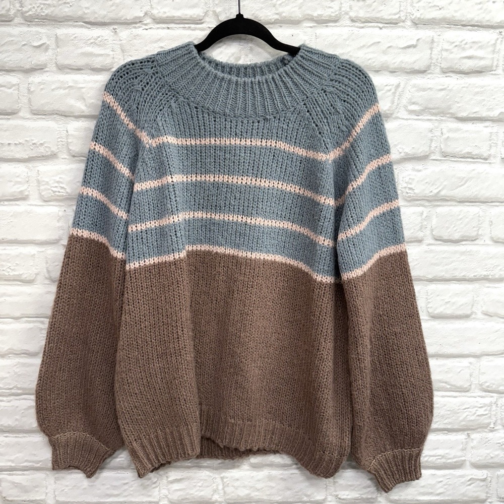 Listicle Womans Oversized Fuzzy Sweater Long Sleeve Crewneck Chunky Knit Size L